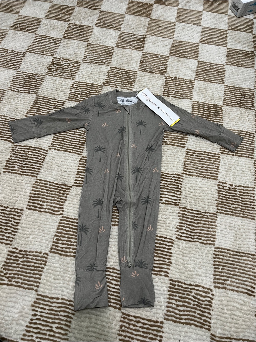 Willow Taupe Palm-Print Zip Footie